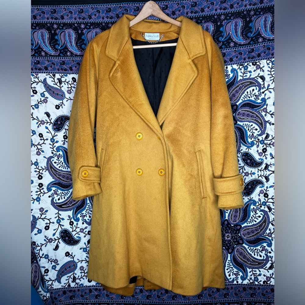 Ashley Scott VTG wool golden double breasted coat Old Money